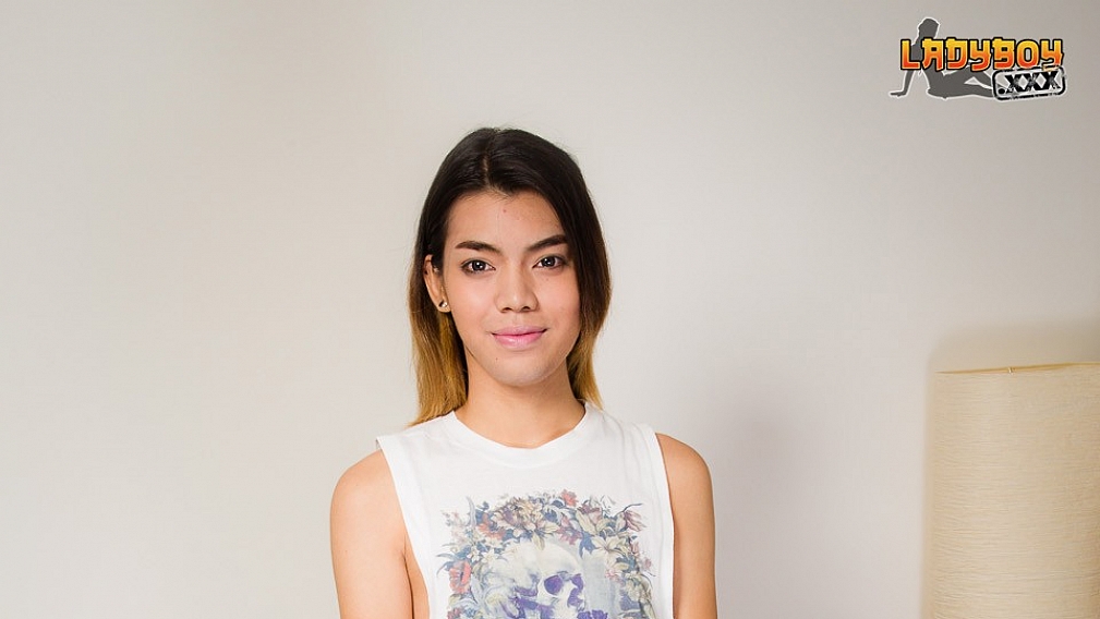 Aroused Jessie Gets Hard For You