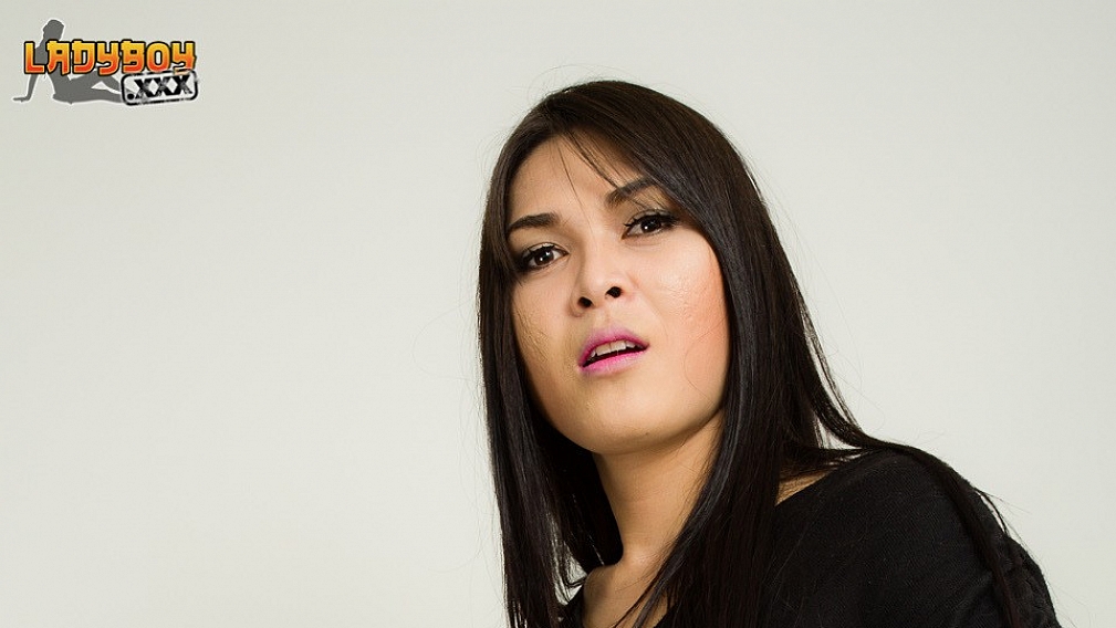 Bell In Fishnet Stockings And Heels